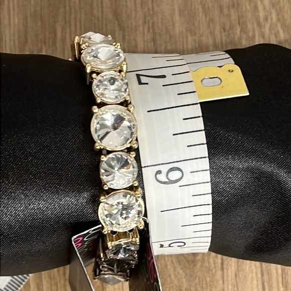 Paparazzi Born to Bedazzle Gold-Tone White Stone Rhinestone Sparkle Bracelet OS - Picture 6 of 7